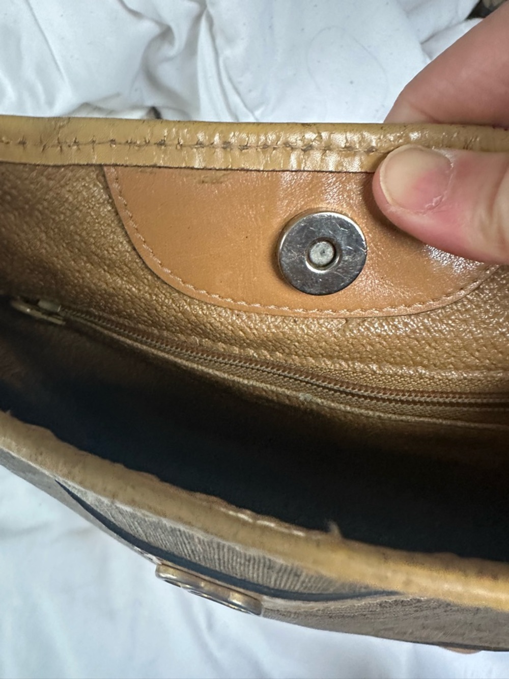 Gucci Yellow and Tan Monogram Shoulder Bag - Picture 9 of 12